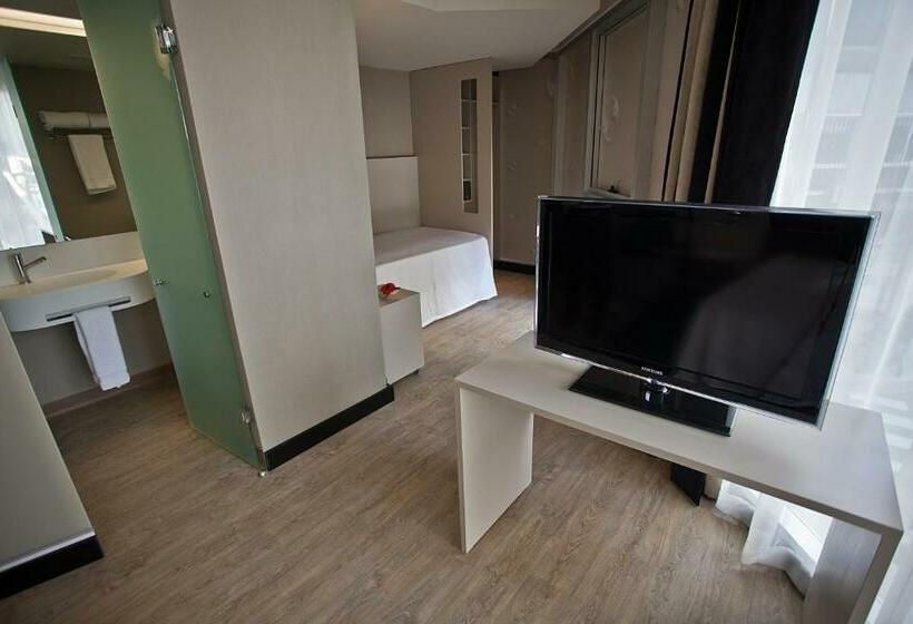 اتاق استاندارد چهار تخته, Two Hotel Buenos Aires