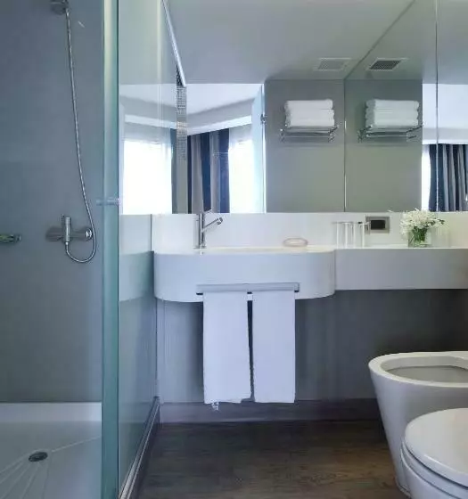 اتاق استاندارد سه نفره, Two Hotel Buenos Aires