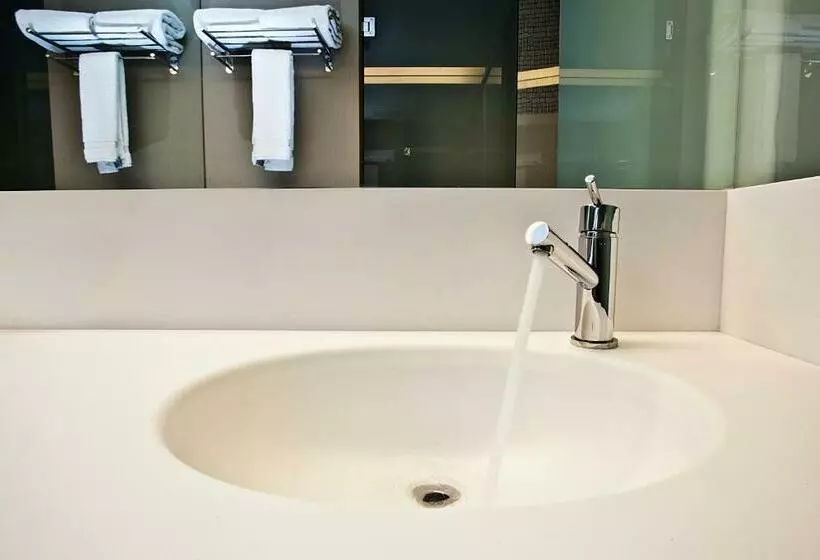 اتاق استاندارد سه نفره, Two Hotel Buenos Aires