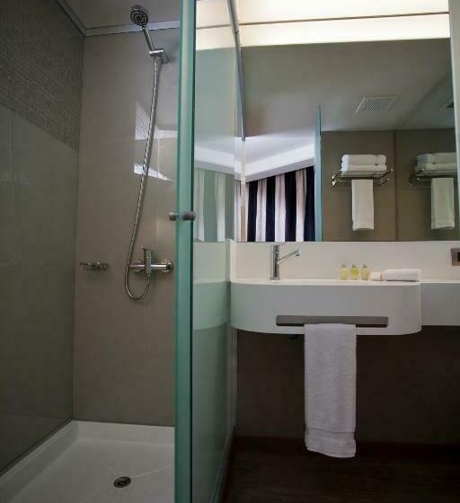 اتاق استاندارد سه نفره, Two Hotel Buenos Aires