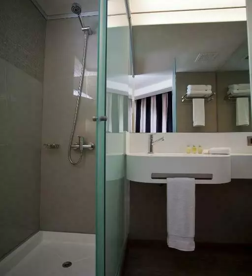 اتاق استاندارد سه نفره, Two Hotel Buenos Aires