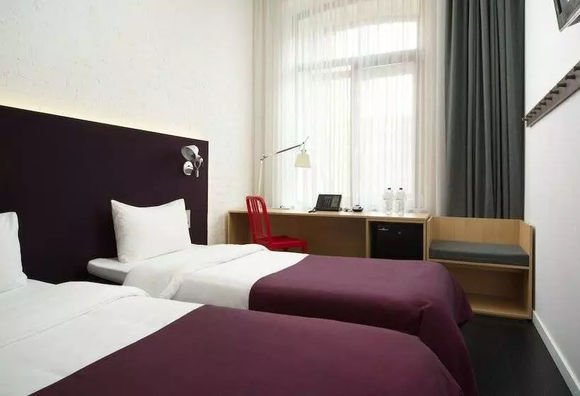 スタンダードルーム, Azimut Hotel Tulskaya Moscow