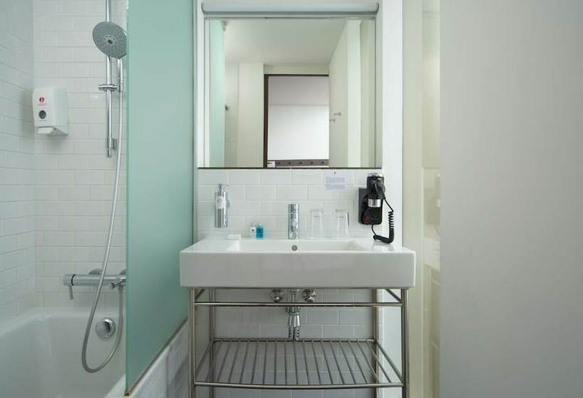 スーペリアールーム, Azimut Hotel Tulskaya Moscow