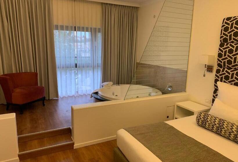 Номер Стандарт с Гидромассажем, C Hotel Neve Ilan