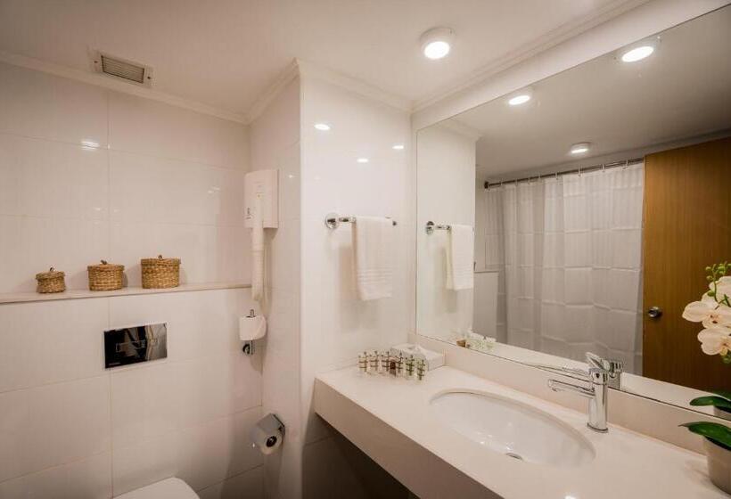 Трехместный Номер Классика, C Hotel Neve Ilan