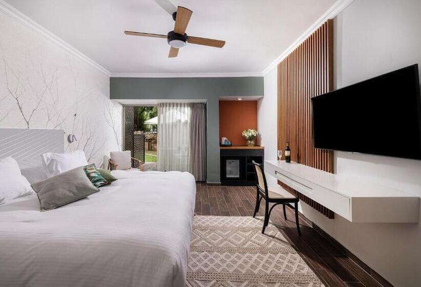 Номер Стандарт, C Hotel Neve Ilan