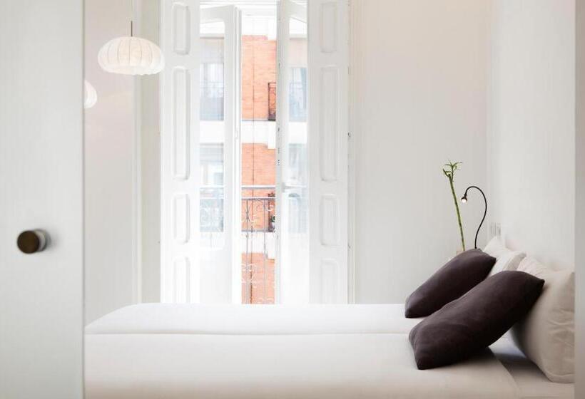 Habitación Triple Estándar, Artrip