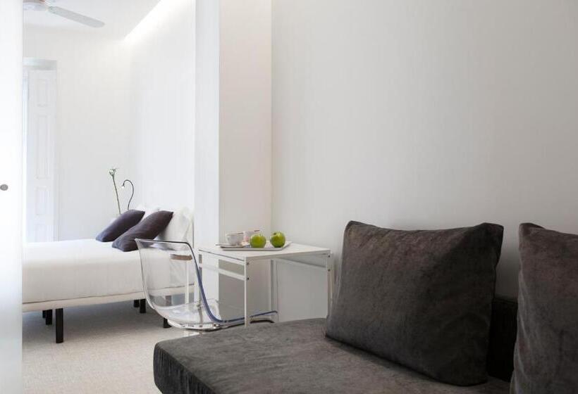 Habitación Triple Estándar, Artrip