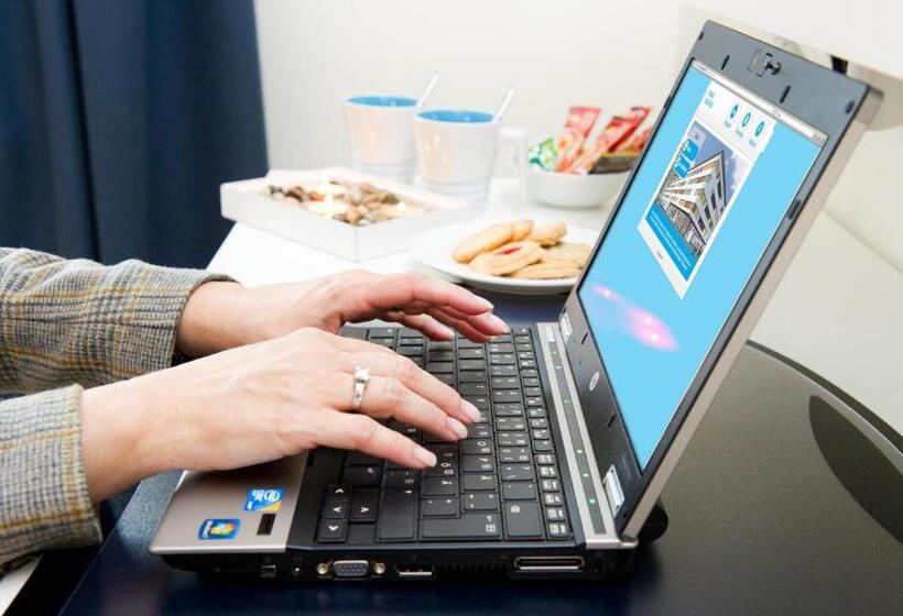 غرفة عائلية, Attendo Park Hotell