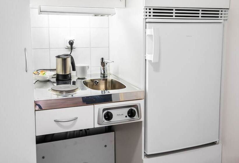 غرفة قياسية ثلاثية, Attendo Park Hotell