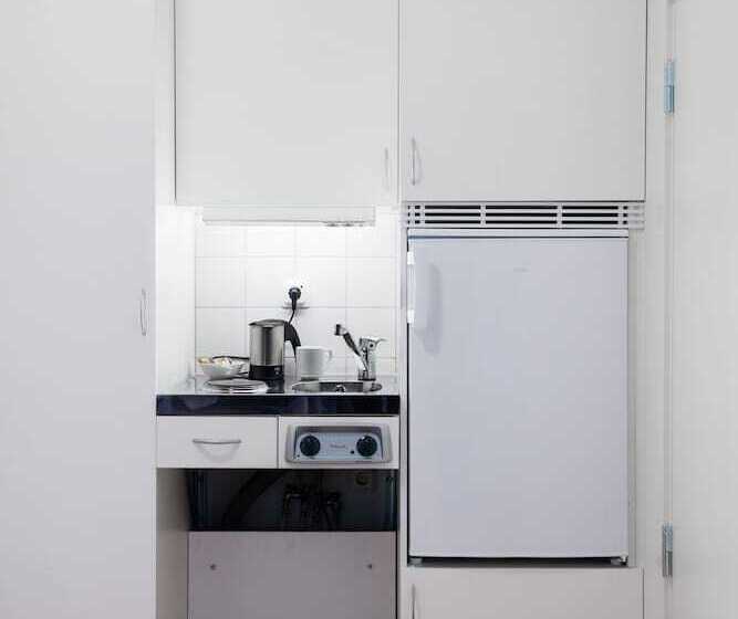 غرفة قياسية ثلاثية, Attendo Park Hotell