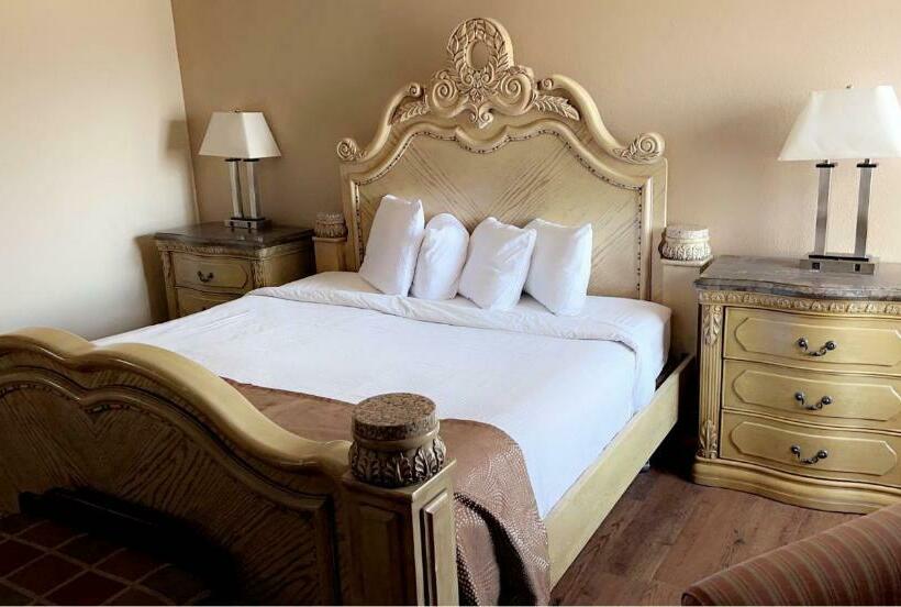 غرفة ديلوكس سرير كينج, Baymont By Wyndham Battle Creek/i94