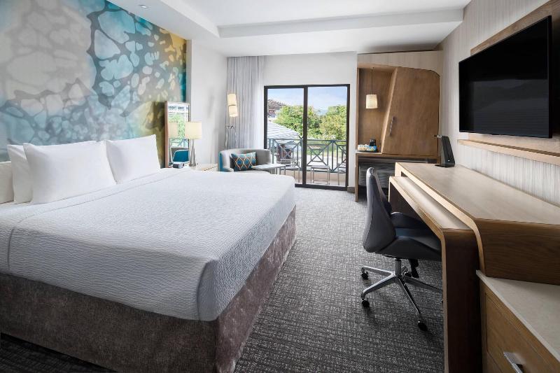 اتاق سوپریور با تخت بزرگ, Courtyard By Marriott Port Of Spain