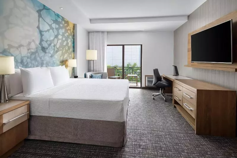 سوئیت با تخت بزرگ, Courtyard By Marriott Port Of Spain