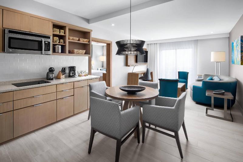 سوئیت با تخت بزرگ, Courtyard By Marriott Port Of Spain