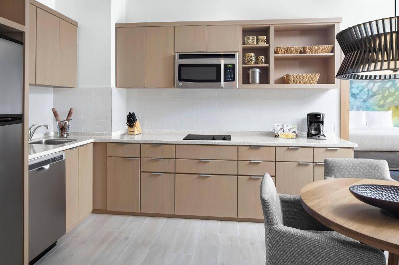 سوئیت با تخت بزرگ, Courtyard By Marriott Port Of Spain