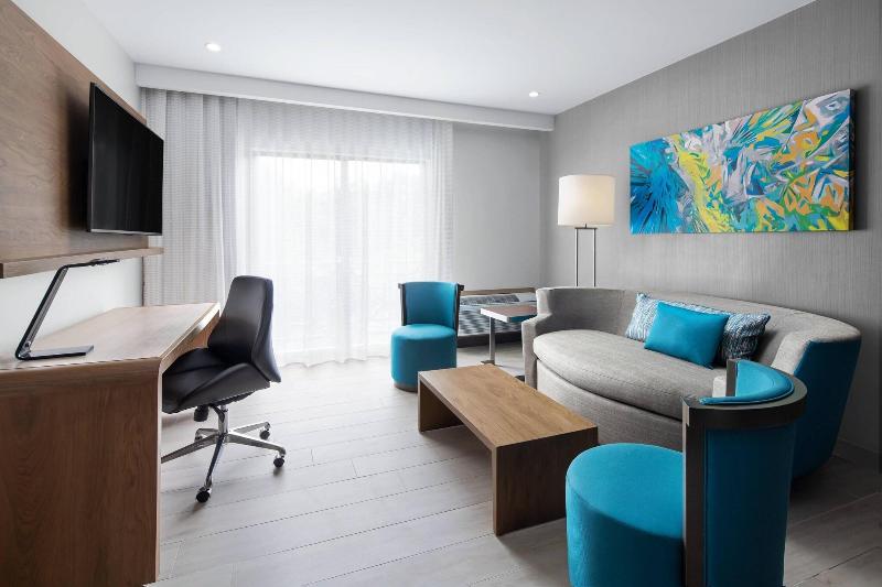 سوئیت با تخت بزرگ, Courtyard By Marriott Port Of Spain