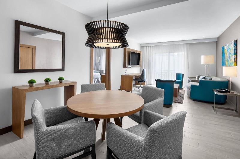 سوئیت با تخت بزرگ, Courtyard By Marriott Port Of Spain