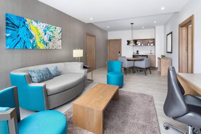 سوئیت با تخت بزرگ, Courtyard By Marriott Port Of Spain