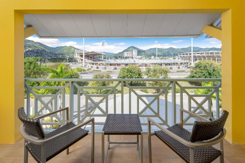 اتاق اجرایی با تخت بزرگ, Courtyard By Marriott Port Of Spain