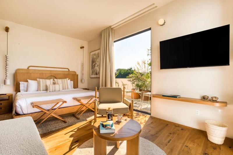 اتاق استاندارد با تخت بزرگ, Courtyard By Marriott Port Of Spain