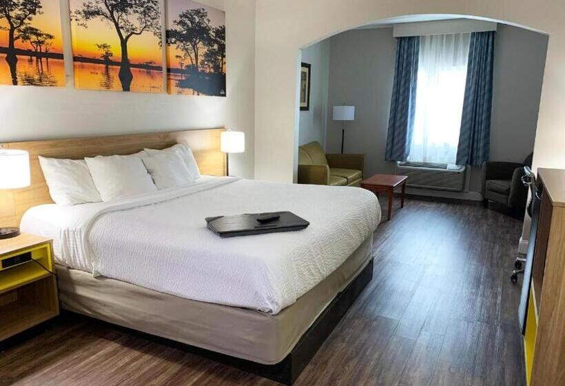 带大床的标准间, Days Inn & Suites By Wyndham Cabot