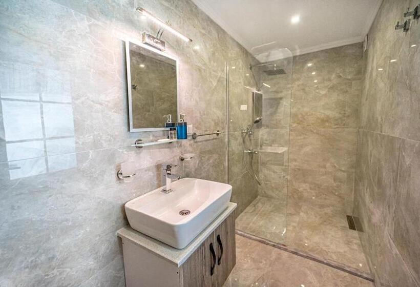 اتاق استاندارد سه نفره, Flower Hotel Patara