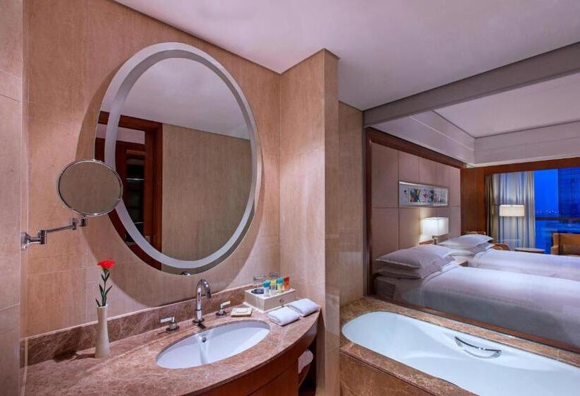 带大床的标准间, Four Points By Sheraton Suzhou