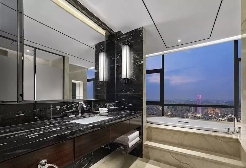デラックスルーム, Hilton Zhongshan Downtown