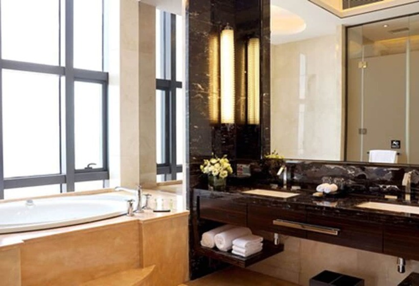 Номер Deluxe, Hilton Zhongshan Downtown