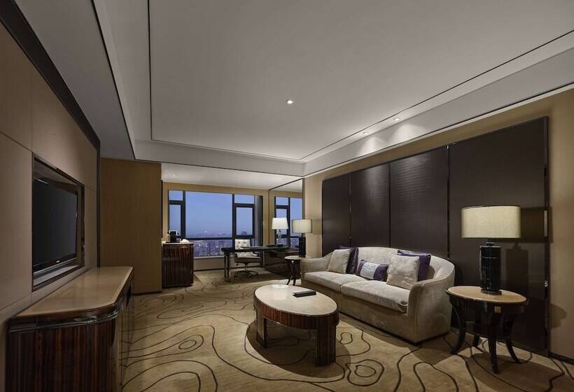 Президентский Люкс, Hilton Zhongshan Downtown