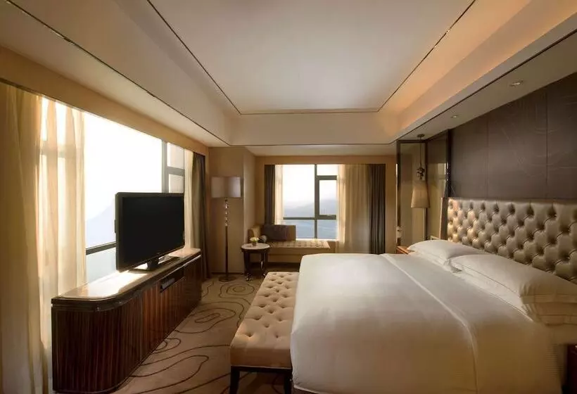エクゼクティブスイート, Hilton Zhongshan Downtown
