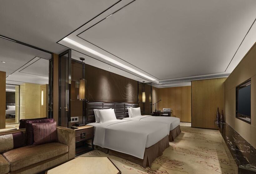 Номер Executive, Hilton Zhongshan Downtown