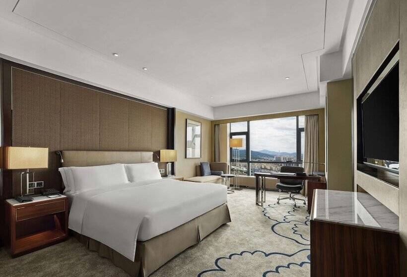 Номер Executive, Hilton Zhongshan Downtown