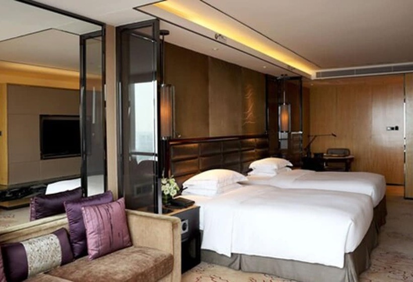 Номер Executive, Hilton Zhongshan Downtown