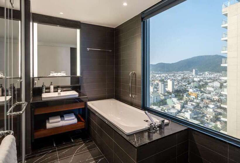Номер Deluxe Кровать Кинг, Hilton Zhongshan Downtown