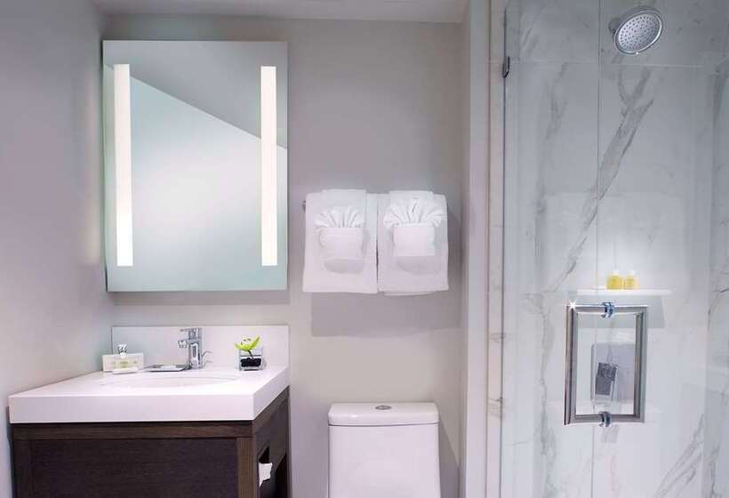 Номер Deluxe Кровать Кинг, Hilton Zhongshan Downtown