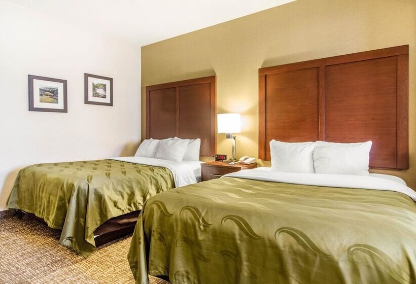 جناح, Quality Suites