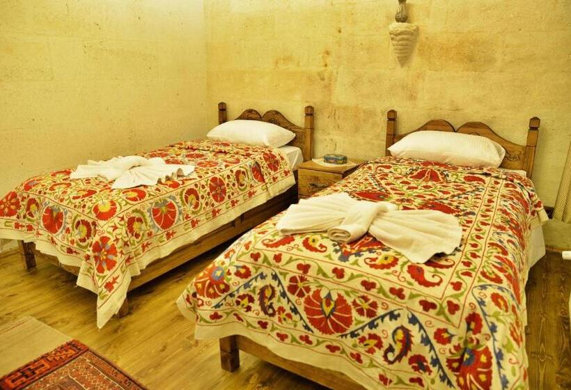 Economy Quadruple Room, Urgup Inn Cave