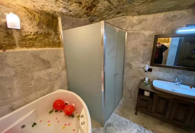 اتاق لوکس, Urgup Inn Cave
