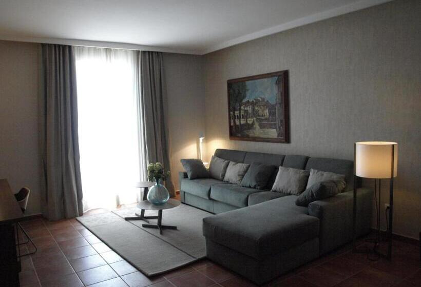 جناح جونيور, Parador De Lorca