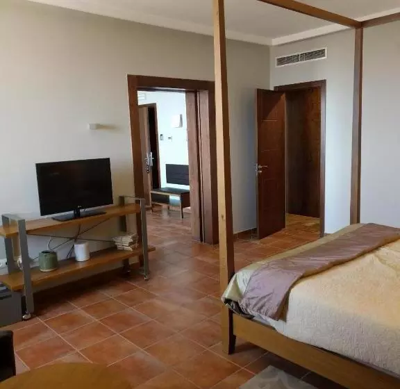 سوییت جونیور, Parador de Lorca