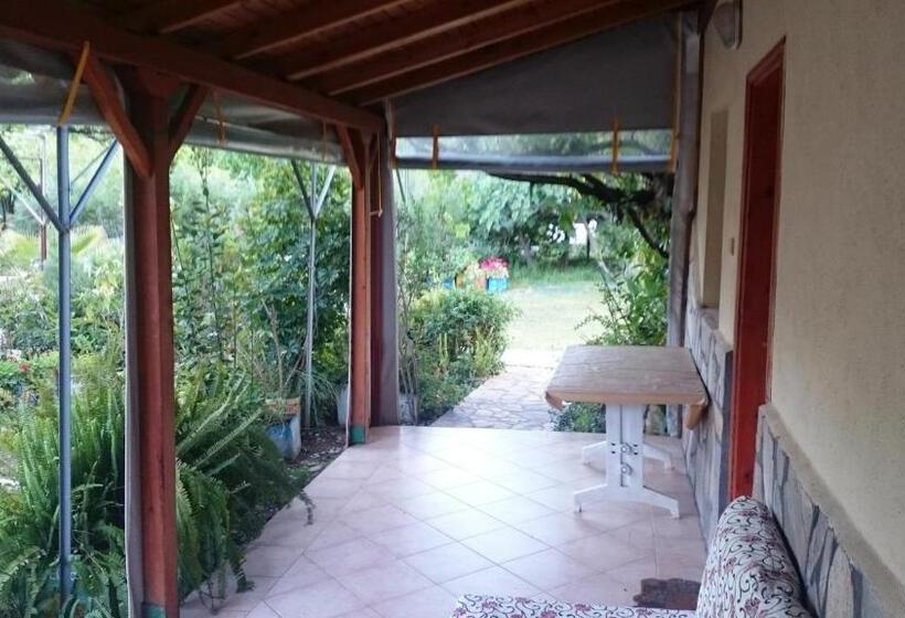 Семейный Номер, Ugur Pansiyon Bungalows