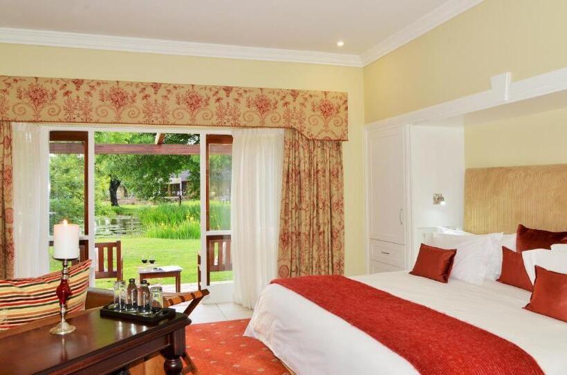 سوییت لوکس, Walkersons Hotel & Spa