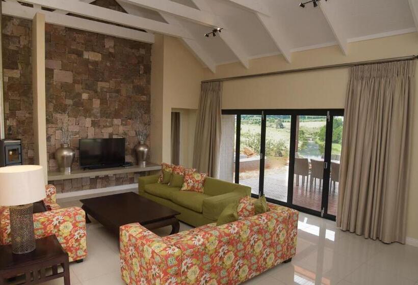 בית, חדר שינה 1, Walkersons Hotel & Spa