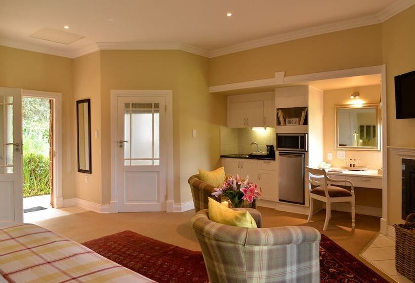 سوییت لوکس, Walkersons Hotel & Spa