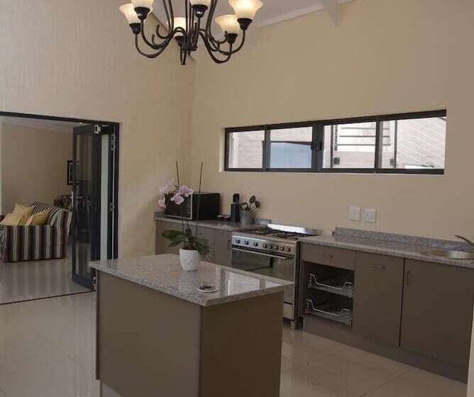 בית, חדר שינה 1, Walkersons Hotel & Spa