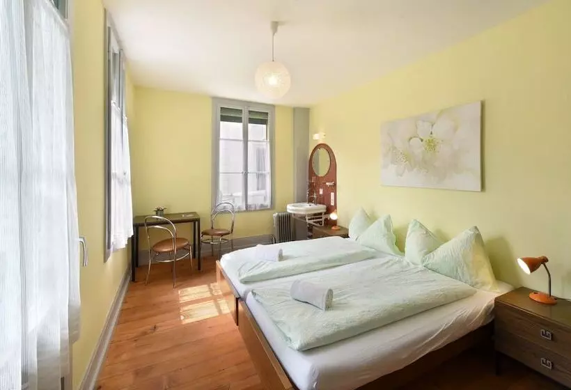 バス共有のスタンダードルーム, Budget Waldhotel Unspunnen