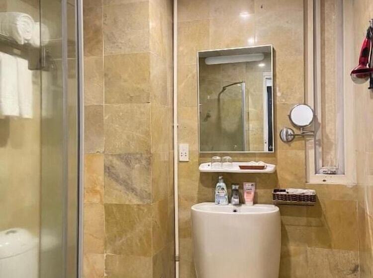 اتاق لوکس, A25 Hotel   12 Ngô Sỹ Liên