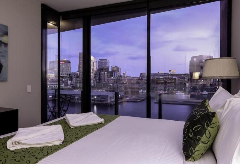 Апартаменты Deluxe 3 Спальни, Akom At Docklands